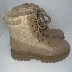 New Rocket dog Boots sz. 9